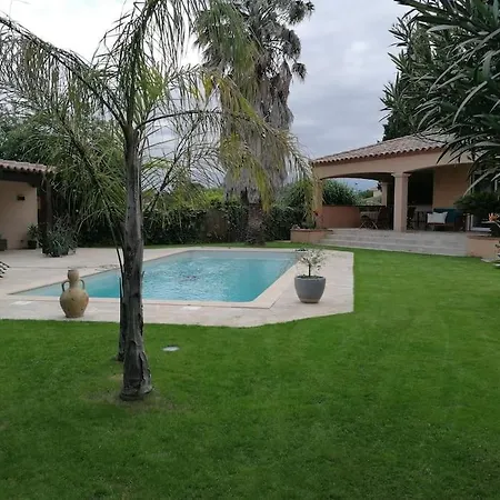 Entiere Villa *